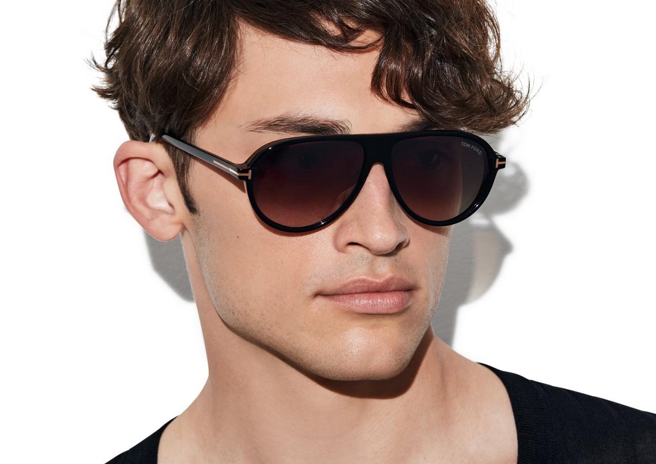 Tom Ford Rosco ile Marcus Karşılaştırması