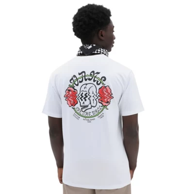 VANS SHAKEN SKULL SS TEE  VN00003GWHT1VANS SHAKEN SKULL SS TEE  VN00003GWHT1