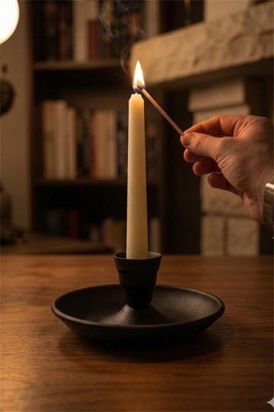 Kulpsuz Metal Nostalji Mumluk & El Şamdanı Kendinden Iğneli Siyah Turna2623-10