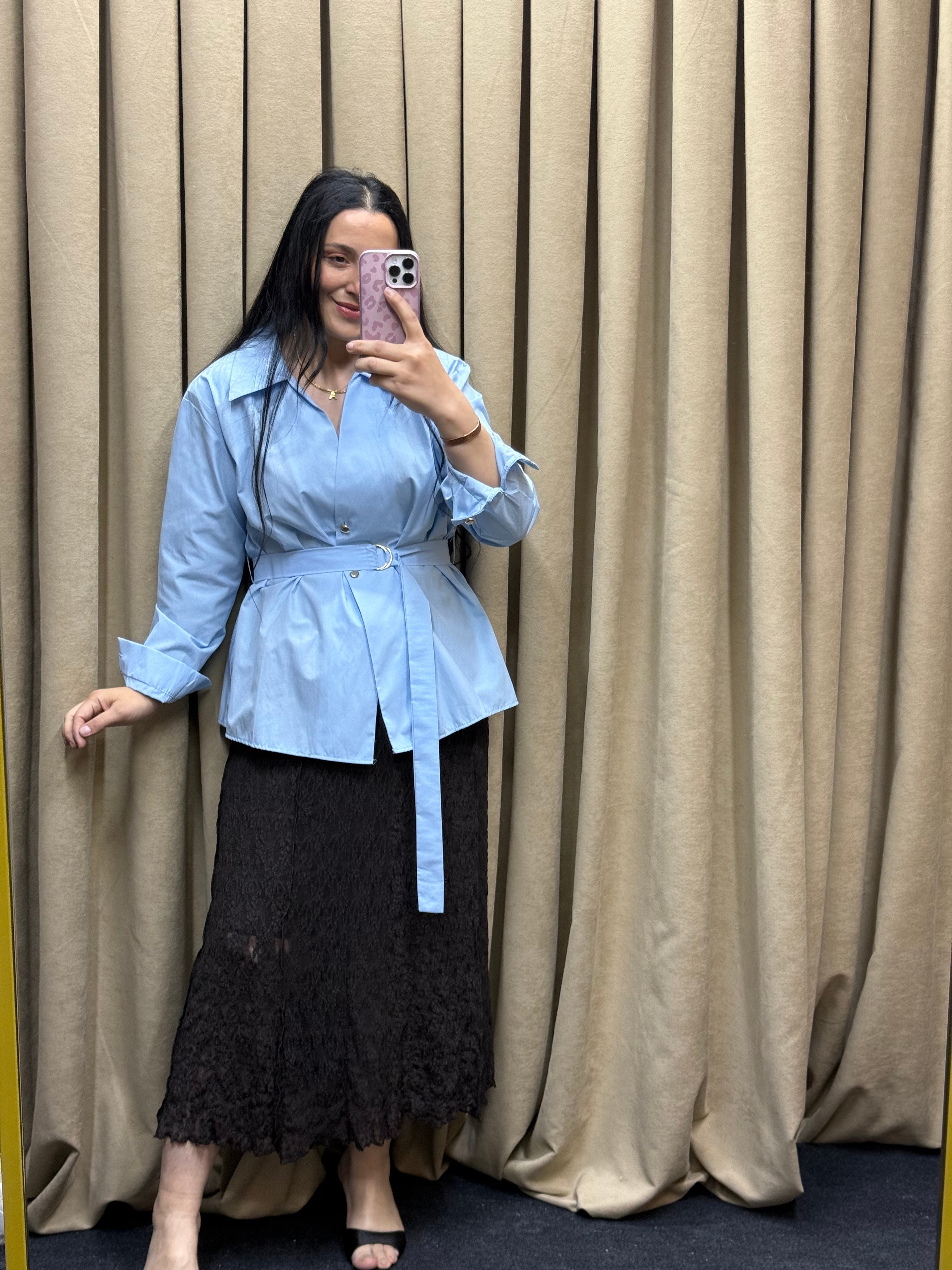  Lina Kemer Detaylı Poplin Mavi Gömlek