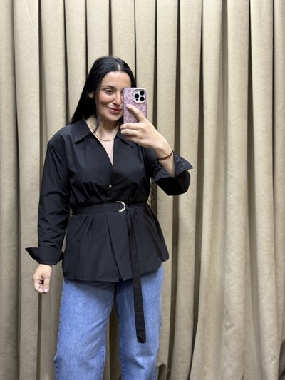  Lina Kemer Detaylı Poplin Siyah Gömlek