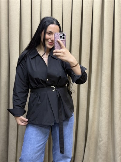  Lina Kemer Detaylı Poplin Siyah Gömlek