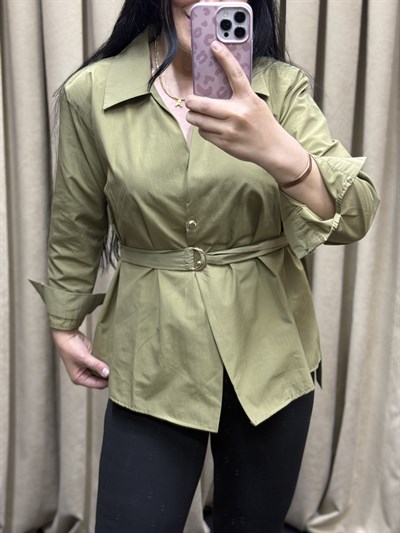  Lina Kemer Detaylı Poplin Yeşil Gömlek