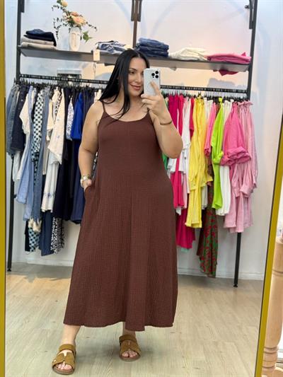 GOFRE ASKILI KAHVERENGİ ELBİSE