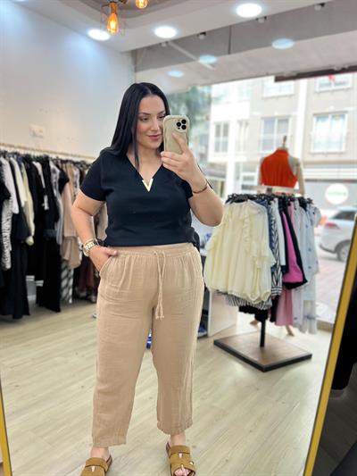 GOLD V YAKA DETAY SİYAH TİŞÖRT