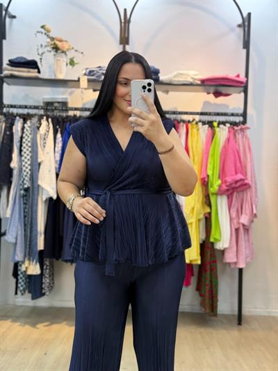 PİLİSELİ LACİVERT KRAVÜZE TAKIM