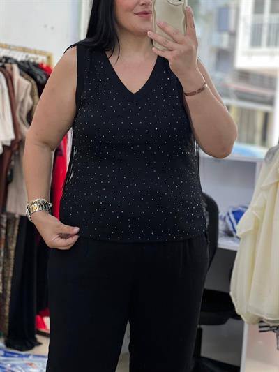 TAŞLI V YAKA SİYAH ATLET