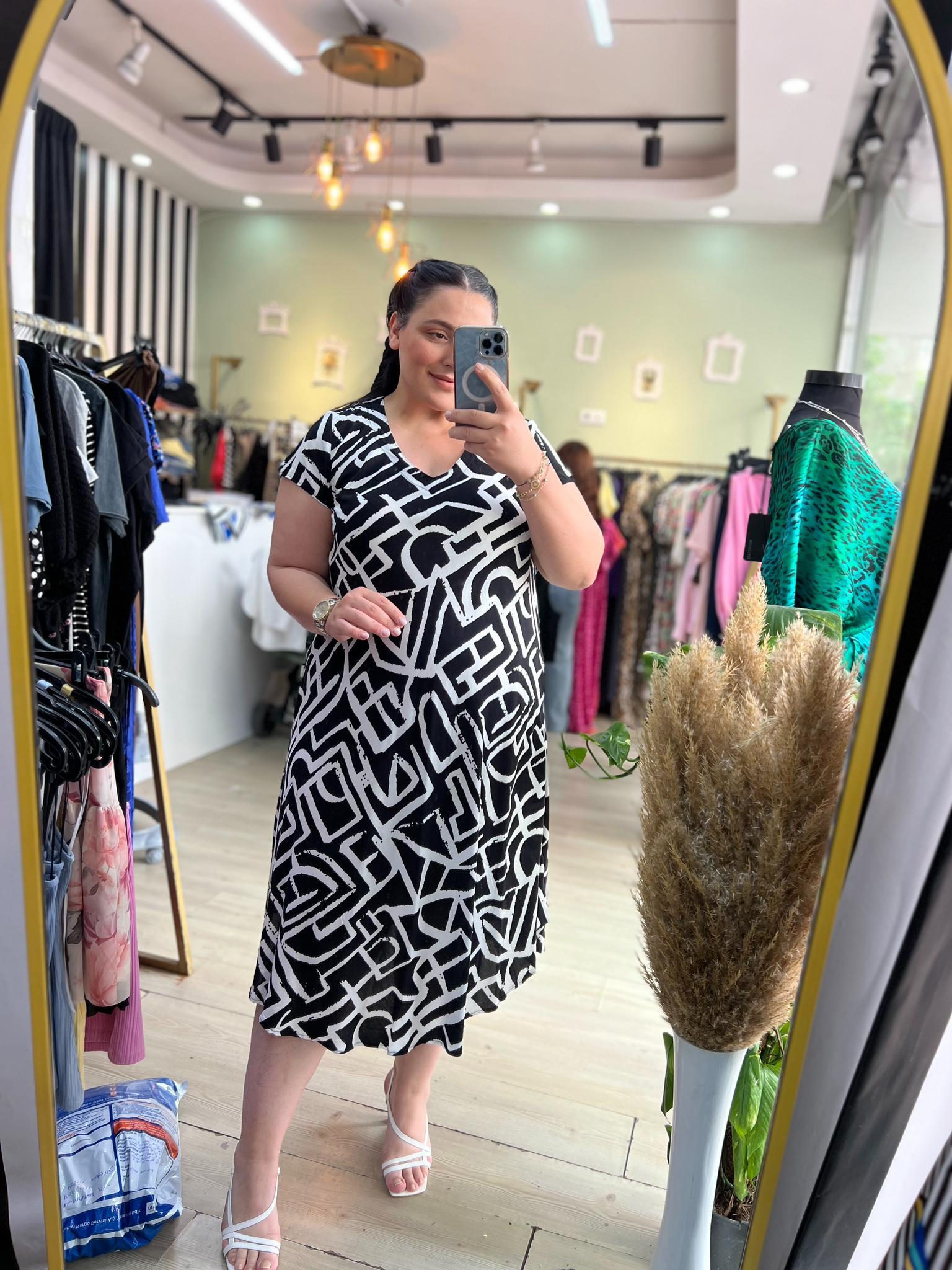 siyah desenli viskon elbise  