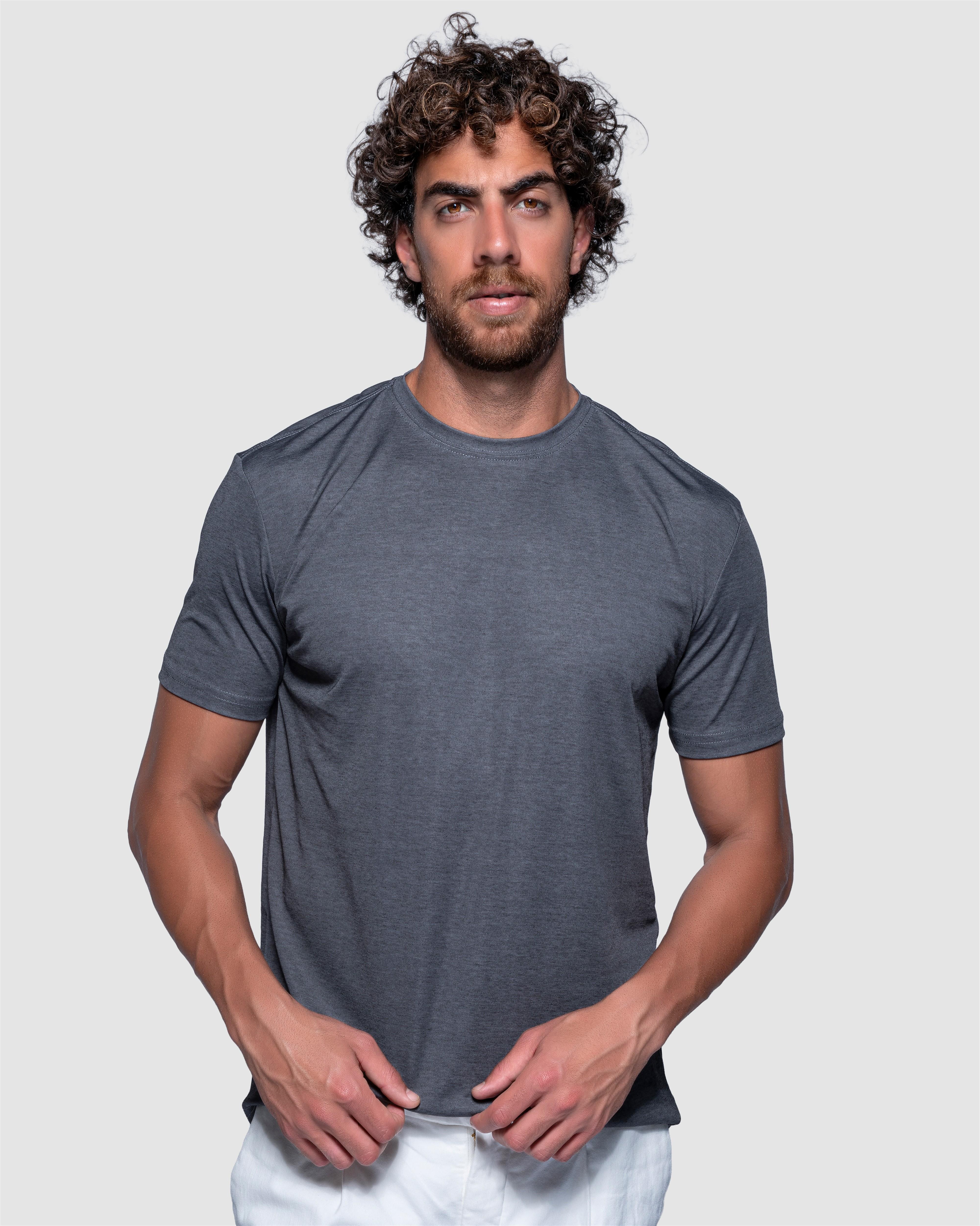 Ech. Basic T-Shirt