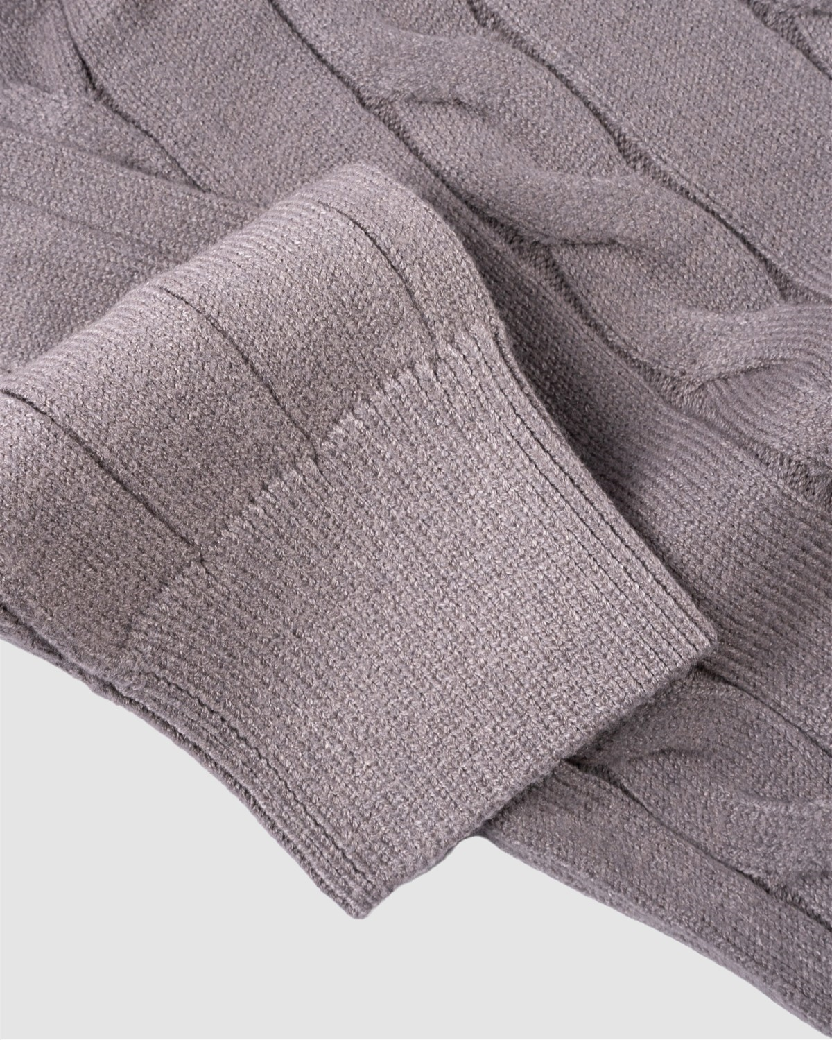 Tm.105 Saçlı V Yaka Triko