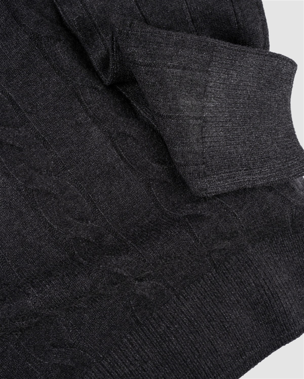 Tm.105 Saçlı V Yaka Triko