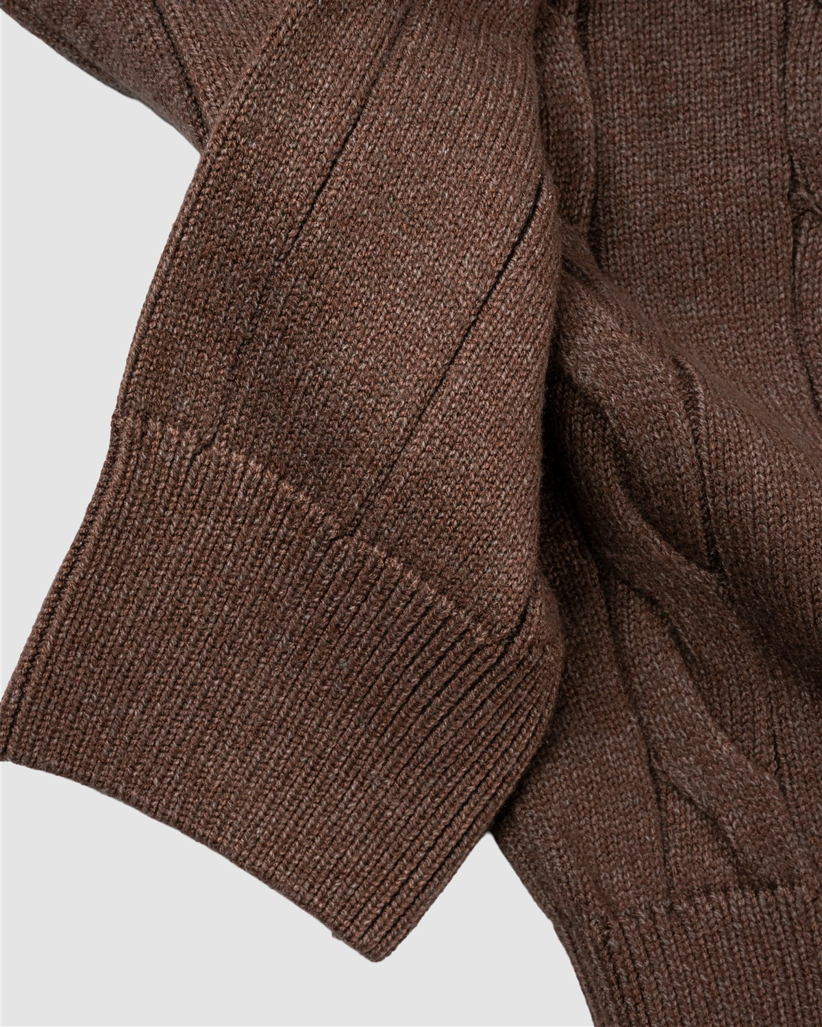 Tm.105 Saçlı V Yaka Triko