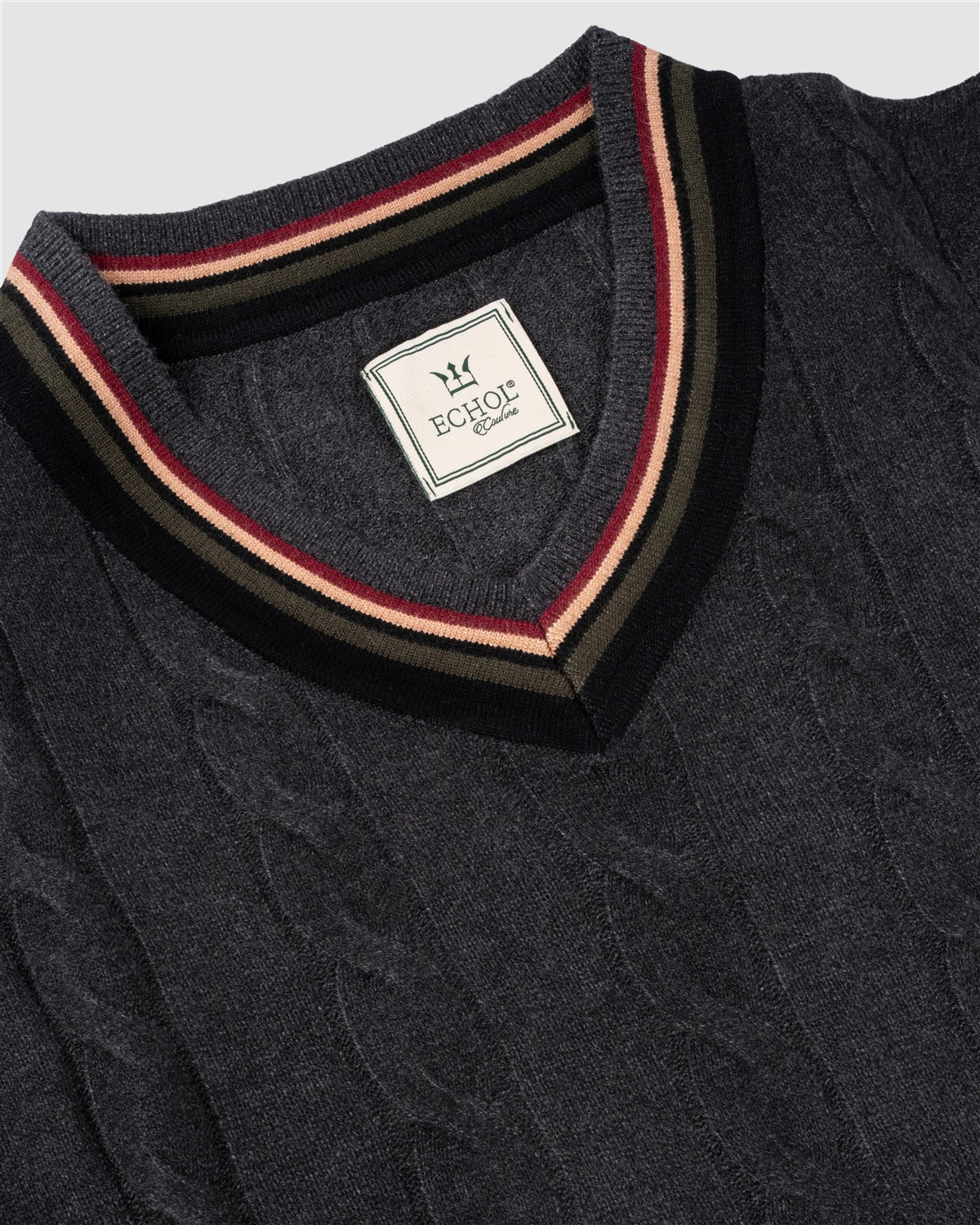 Tm.105 Saçlı V Yaka Triko