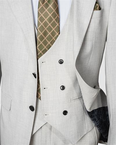 Ech. 2352 Düz Kumaş Yelekli Takım Elbise