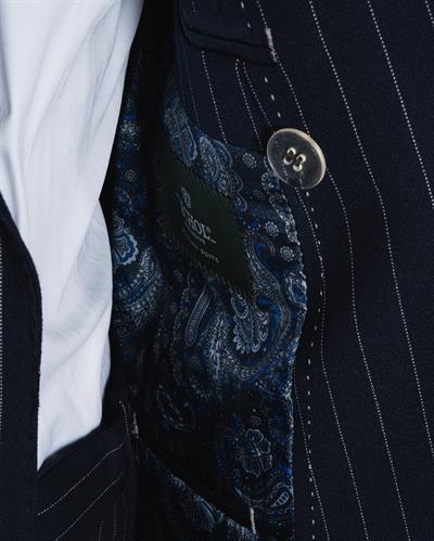 Ech. 2344 Beyaz Çzg. Krvz. Takım Elbise