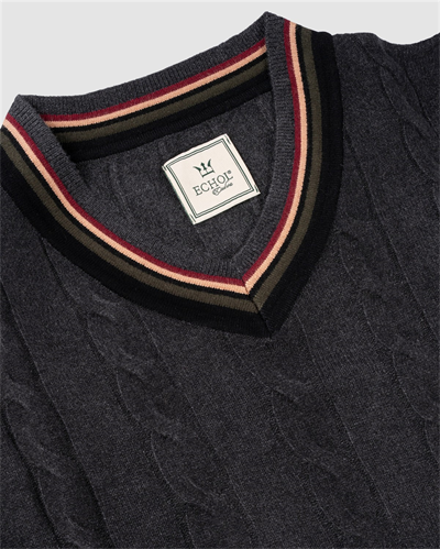 Tm.105 Saçlı V Yaka Triko