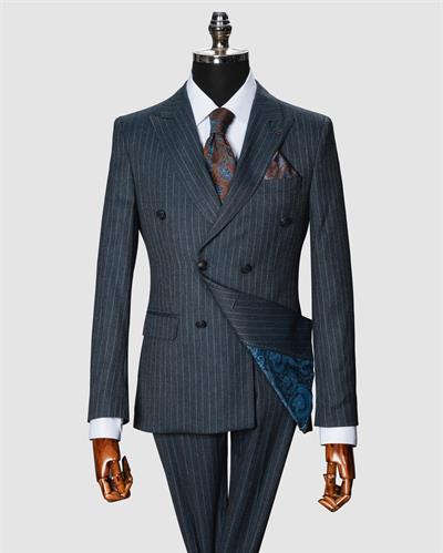 Ech. 2344 Dokulu Dar Çizgili Kruvaze Takım