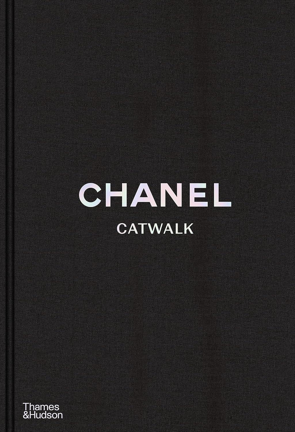 Mugue Store Chanel Catwalk