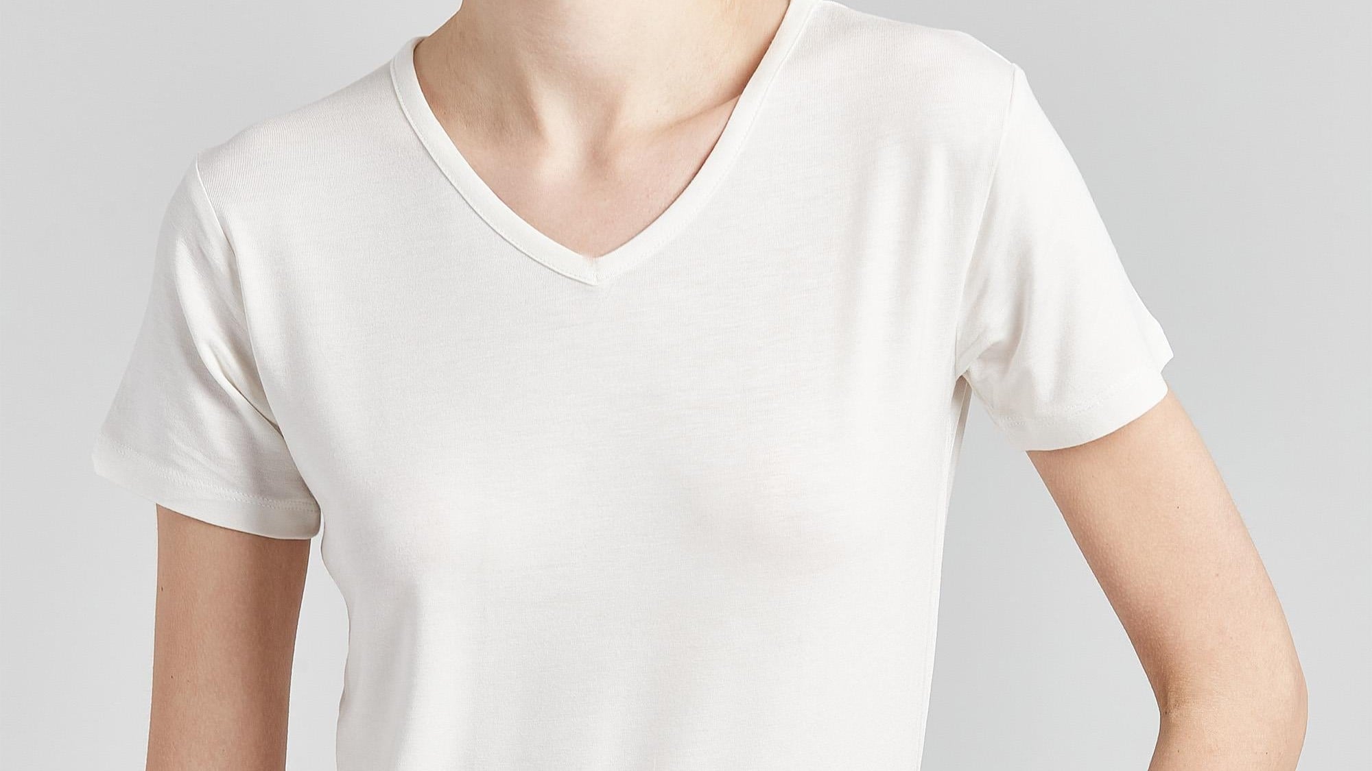 bambu tshirt, kadın bambu tshirt, beyaz bambu tshirt, v yaka bambu tshirt, kadın iç giyim, bambu kumaş, nefes alan tshirt, yazlık tshirt, günlük konfor, Bolero