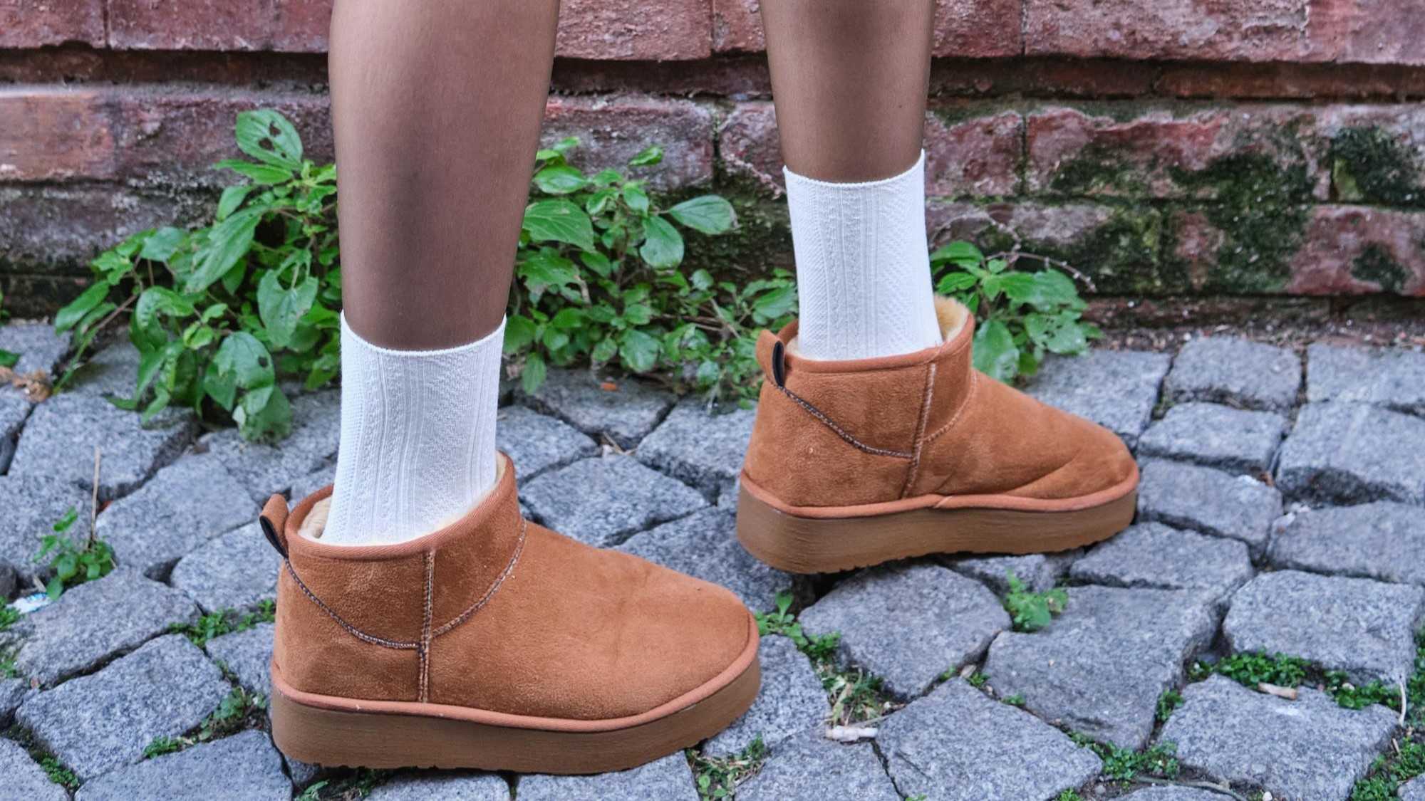 derbili çorap kullanımı, kadın soket çorap, ekru çorap, kabartma desenli çorap, roll top çorap, lastiksiz çorap, pamuklu çorap, günlük çorap, sneaker uyumlu çorap, Bolero