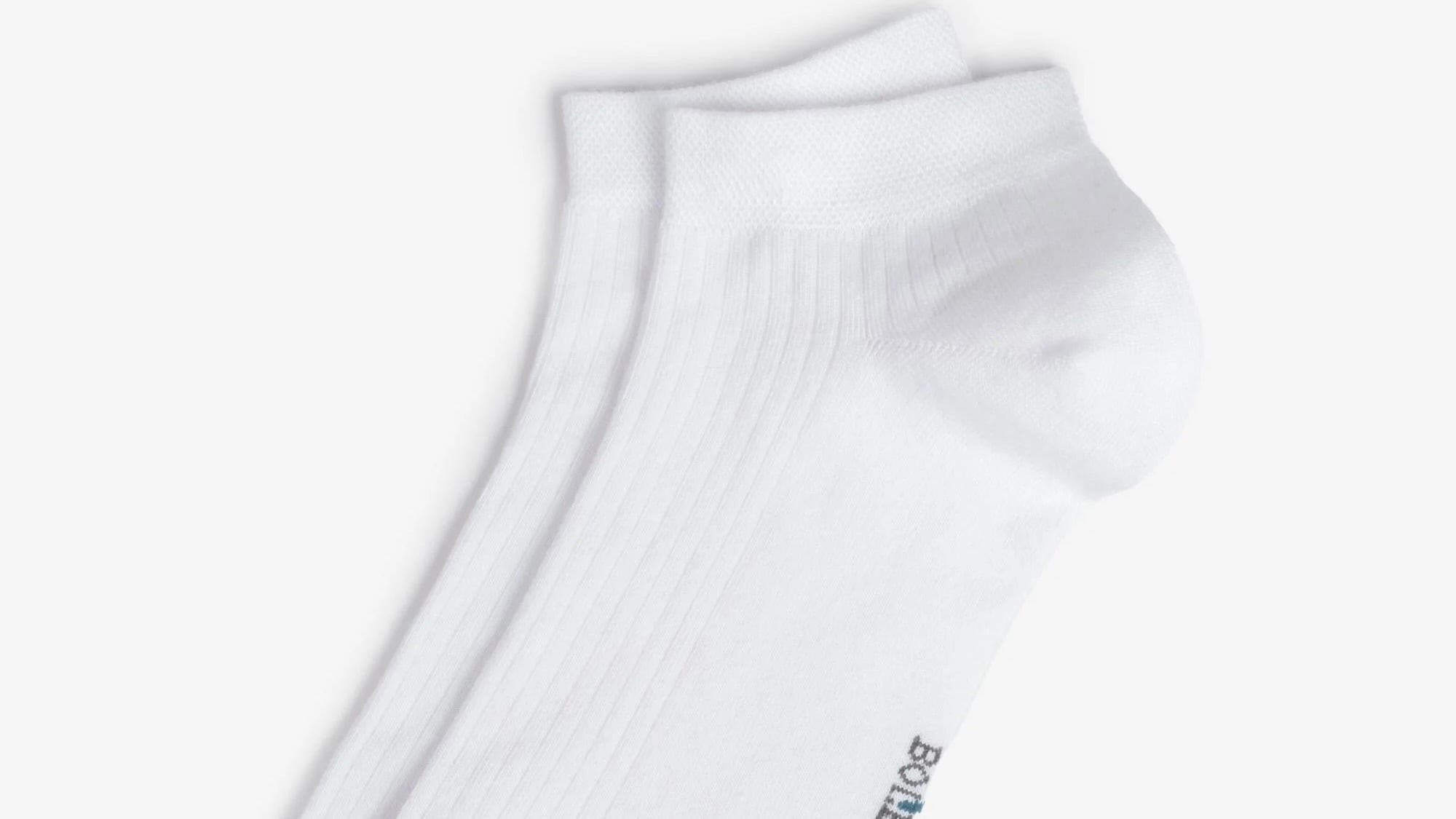 Şort ve Sneaker Kombinlerinde Patik Çorabın Kritik Rolü, erkek patik ve kısa çorap, beyaz, erkek modal patik çorap, beyaz patik çorap, dikişsiz patik çorap, premium erkek çorap, bolero çorap, yumuşak patik çorap, modal çorap erkek, sneaker çorap, şort kombinleri, patik çorap seçimi