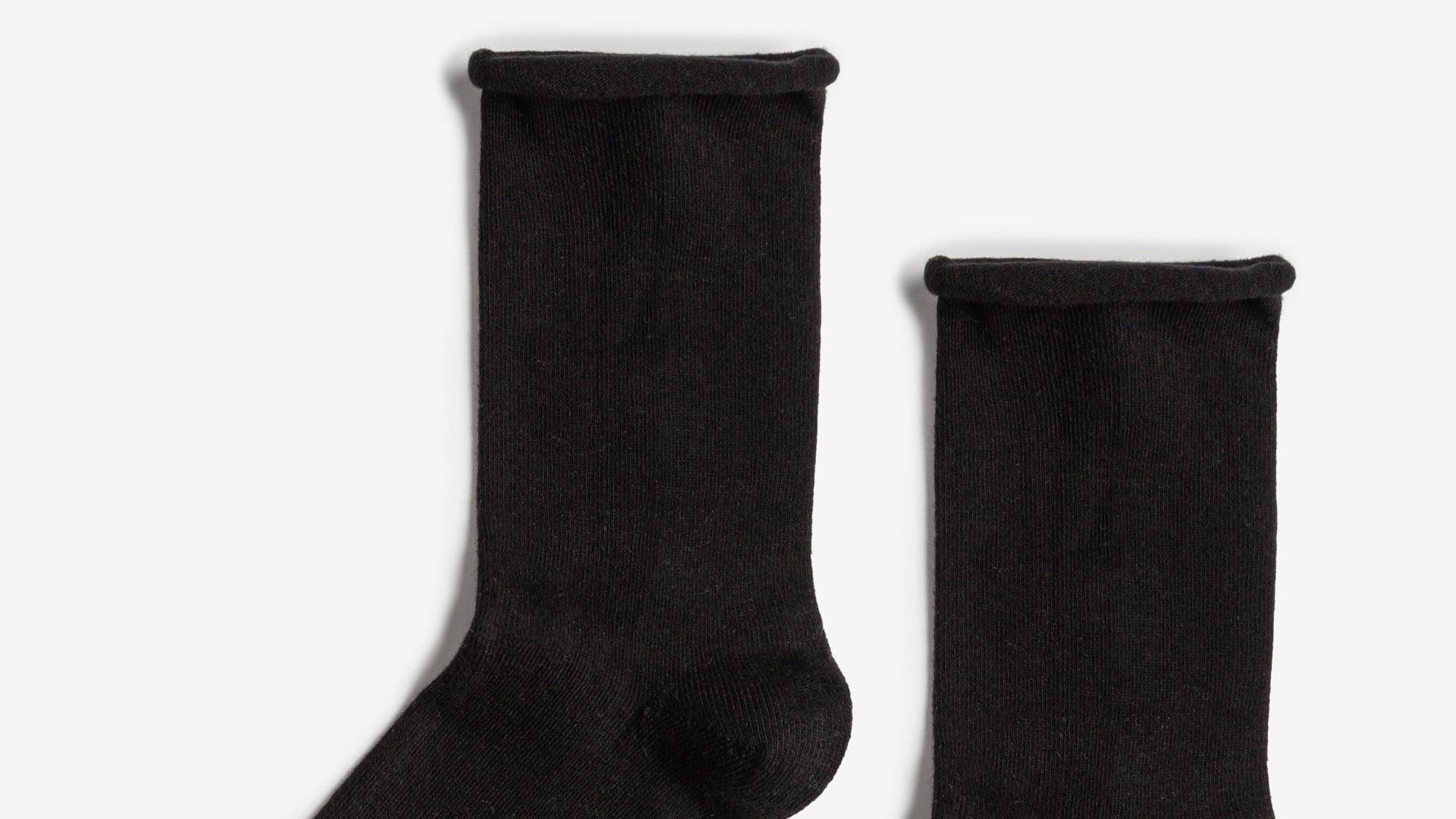 sürdürülebilir gardırop, organik pamuk çorap, kadın soket çorap, siyah çorap, günlük çorap, sneaker uyumlu çorap, lastiksiz çorap, roll top çorap, GOTS sertifikalı çorap, Bolero