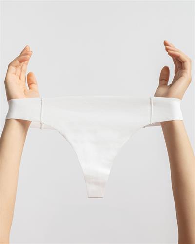 Kadın Dikişsiz Pima Pamuk Tanga Külot Beyaz