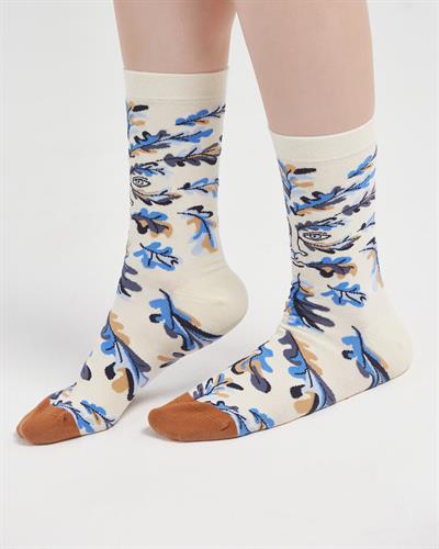 Kadın Yüz ve Yaprak Desenli Çorap 