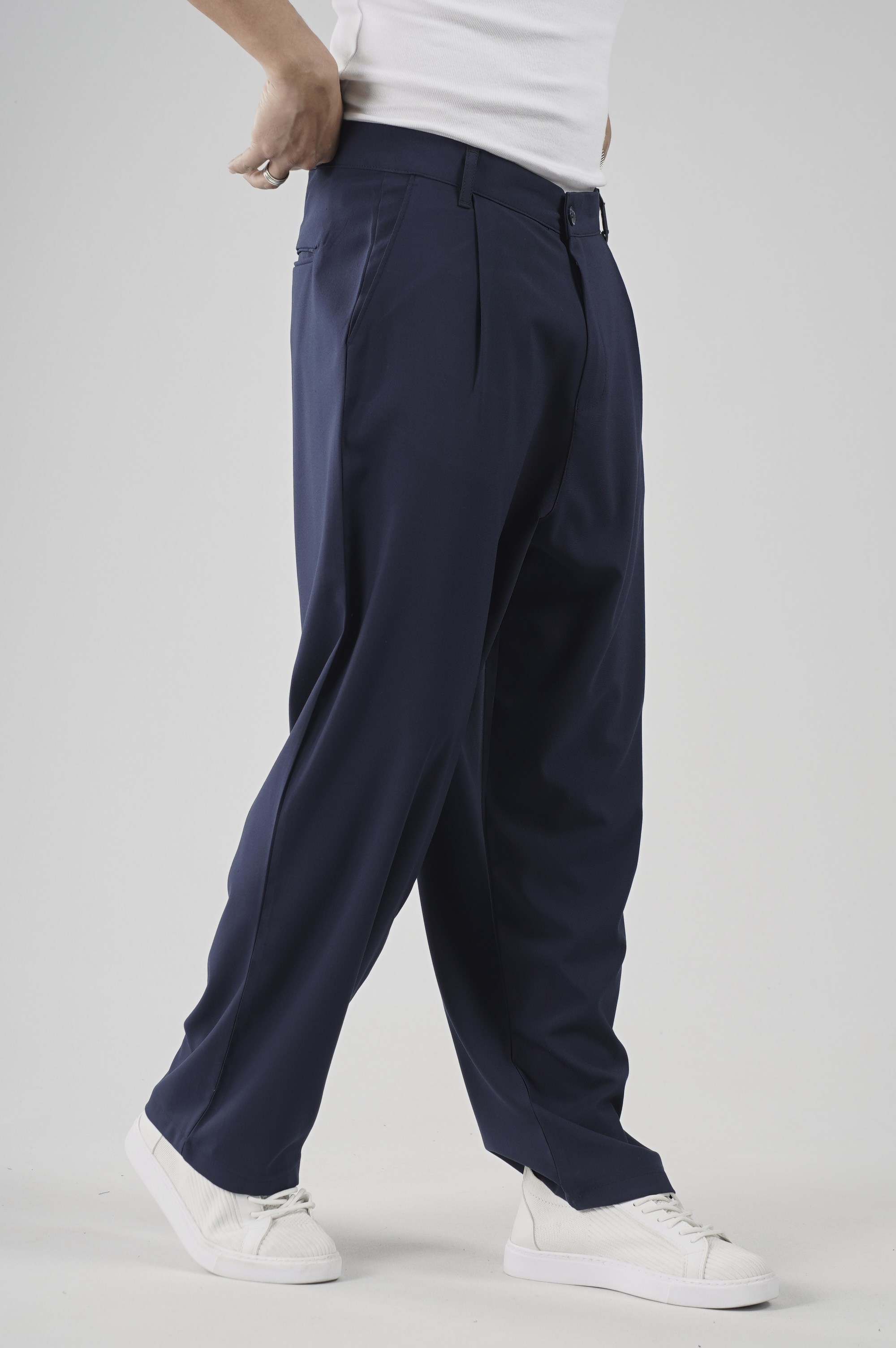 Baggy Kalıp Pileli Kumaş Pantolon