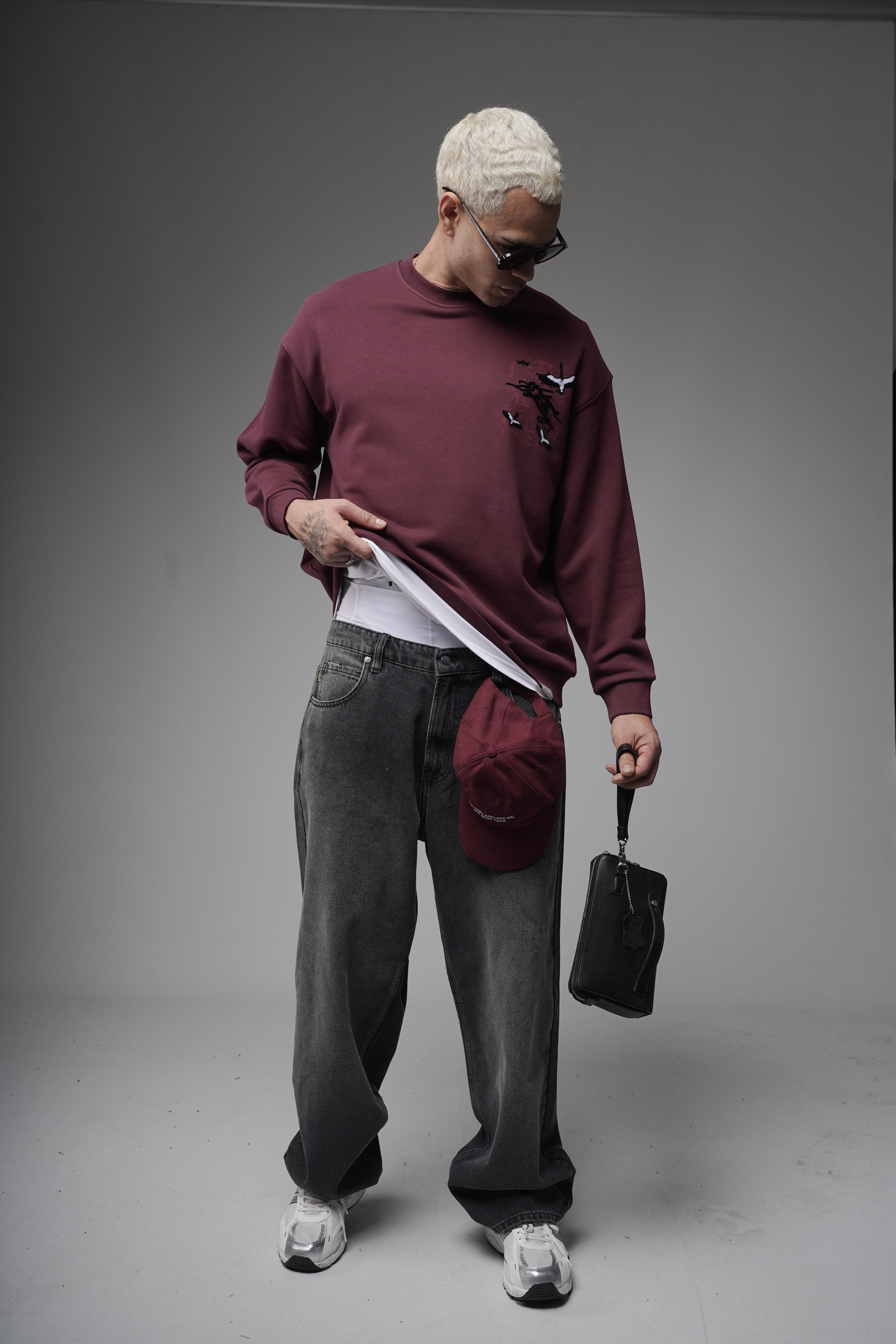 Bisiklet Yaka Sırtı Leylek Baskılı Nakışlı Oversize Kalıp Sweatshirt