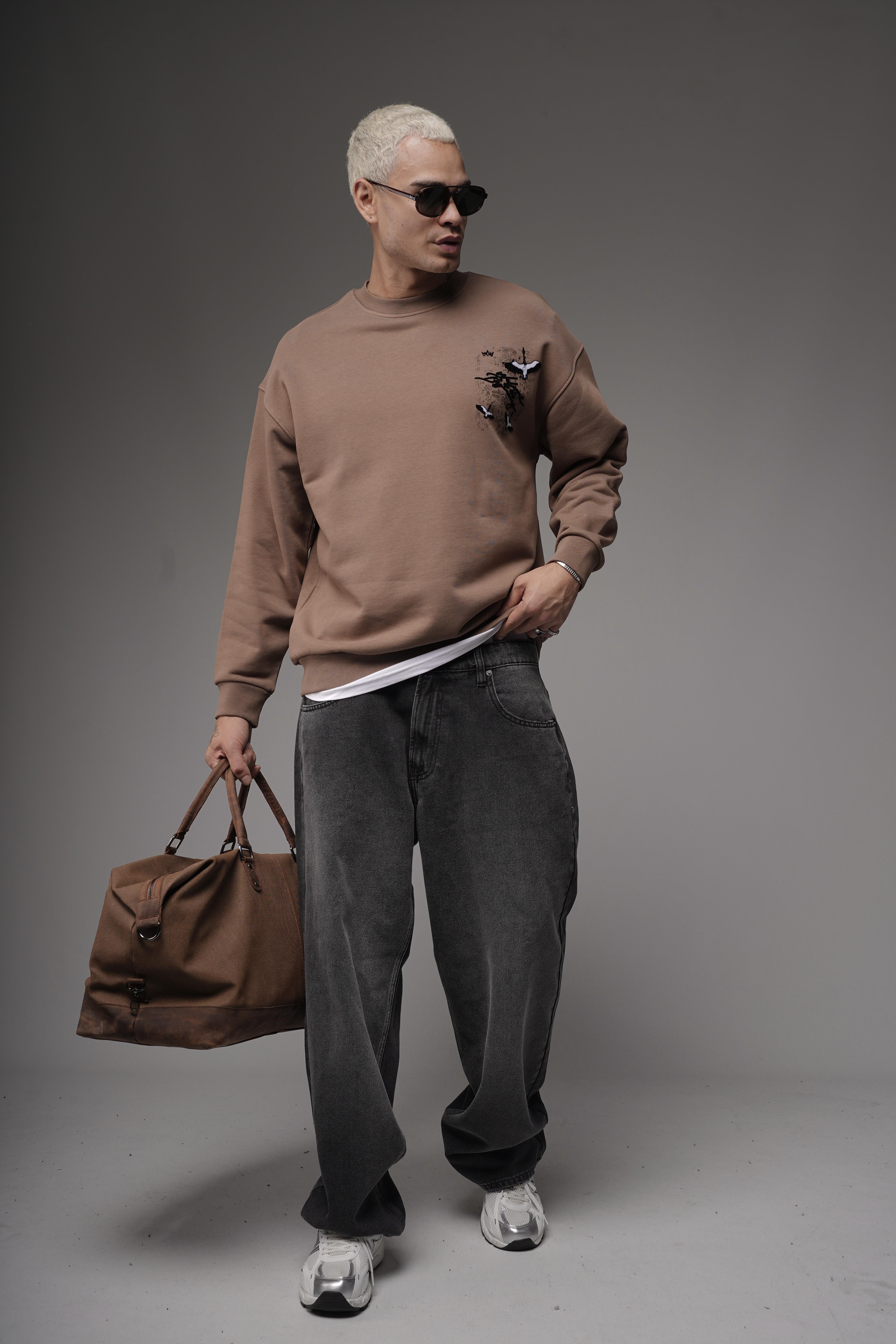 Bisiklet Yaka Sırtı Leylek Baskılı Nakışlı Oversize Kalıp Sweatshirt