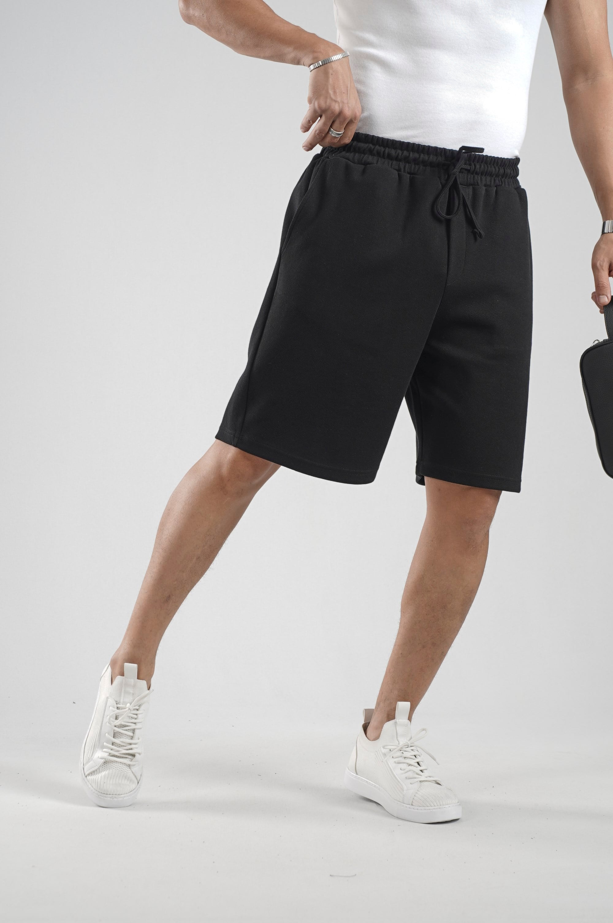 Lastikli Bel Cepli Pike Kumaş Şort