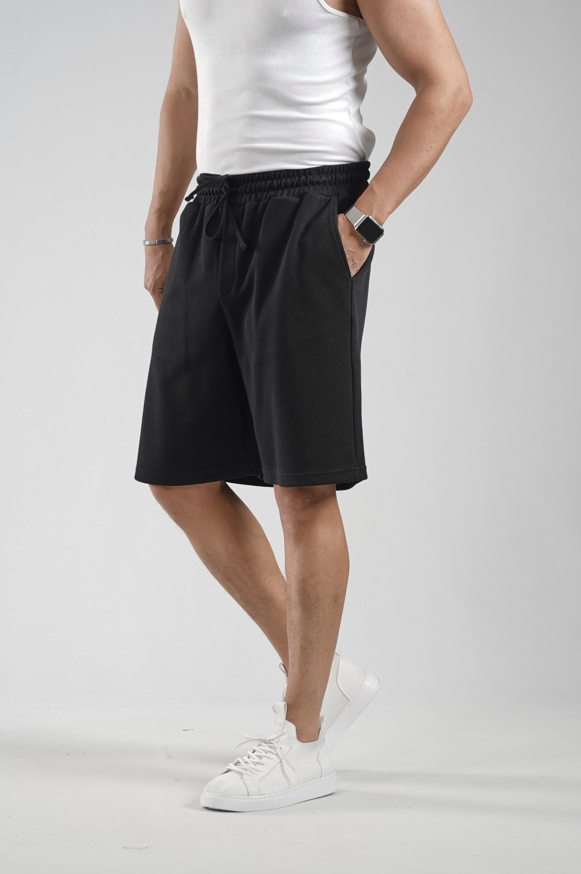 Lastikli Bel Cepli Pike Kumaş Şort