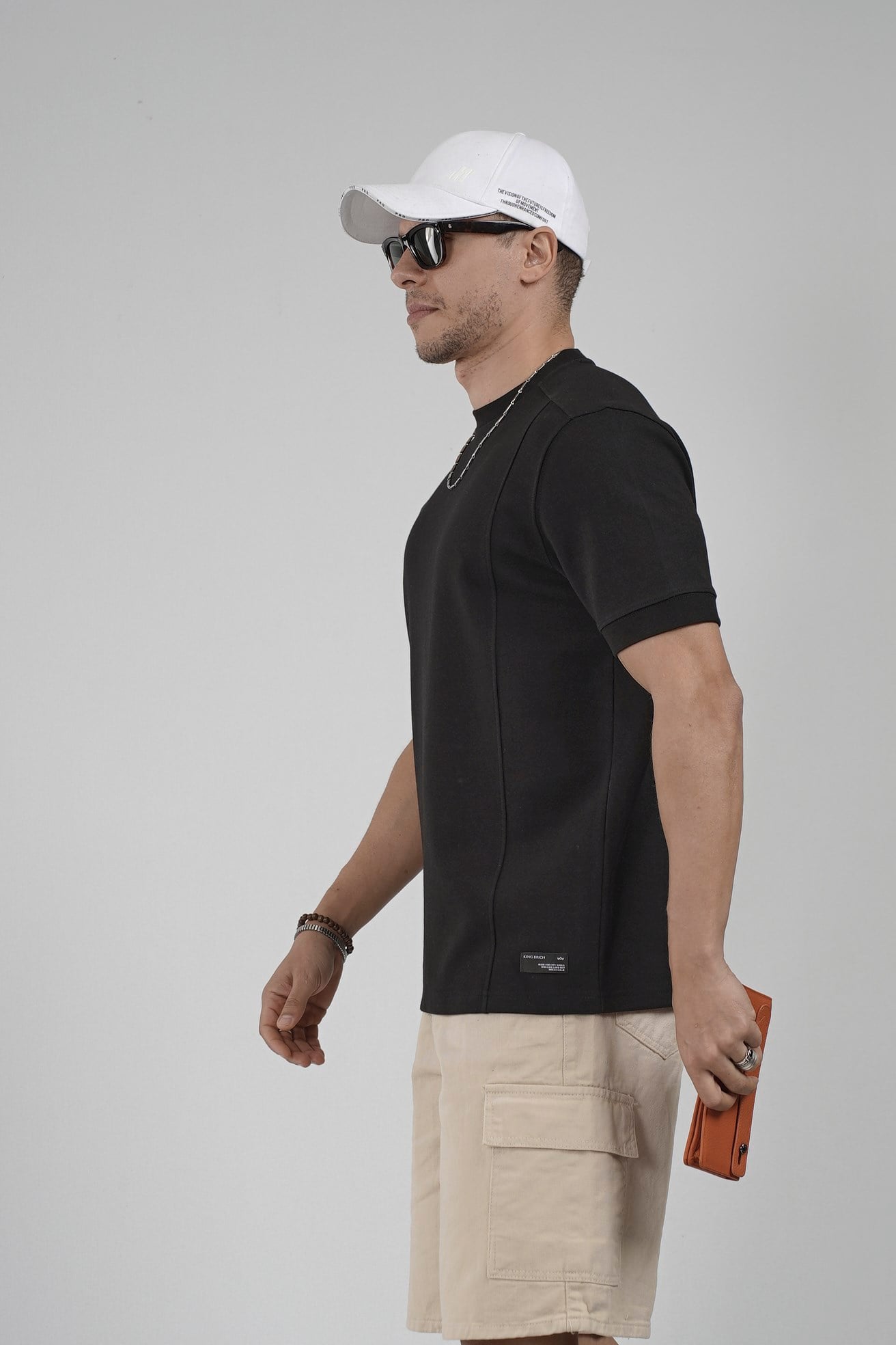 Regular Kalıp Çımalı Kol Manşetli Düz Basic Tişört