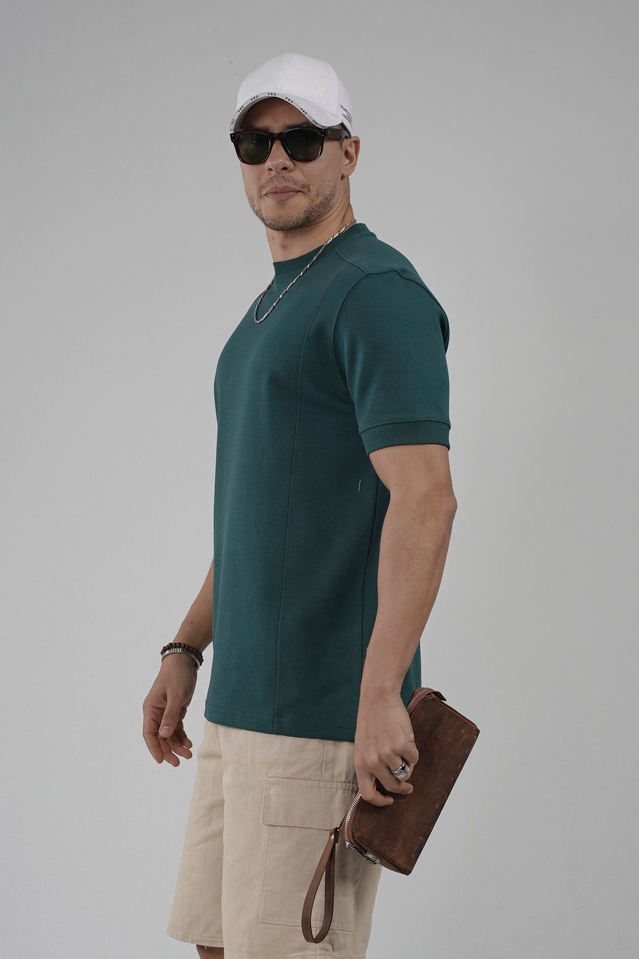 Regular Kalıp Çımalı Kol Manşetli Düz Basic Tişört