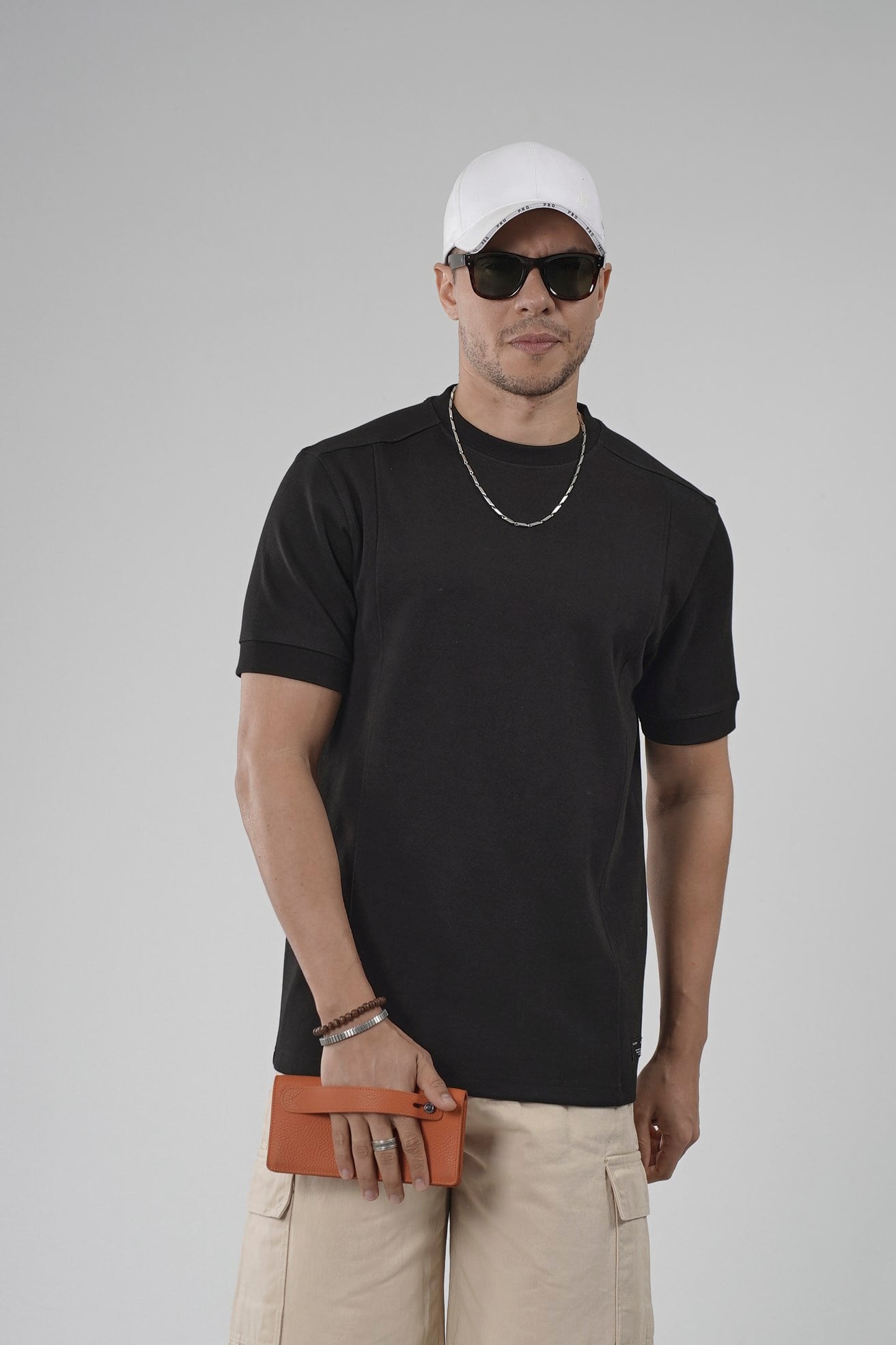 Regular Kalıp Çımalı Kol Manşetli Düz Basic Tişört