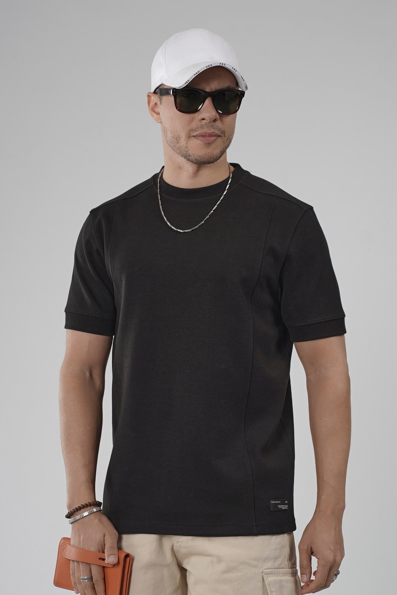 Regular Kalıp Çımalı Kol Manşetli Düz Basic Tişört