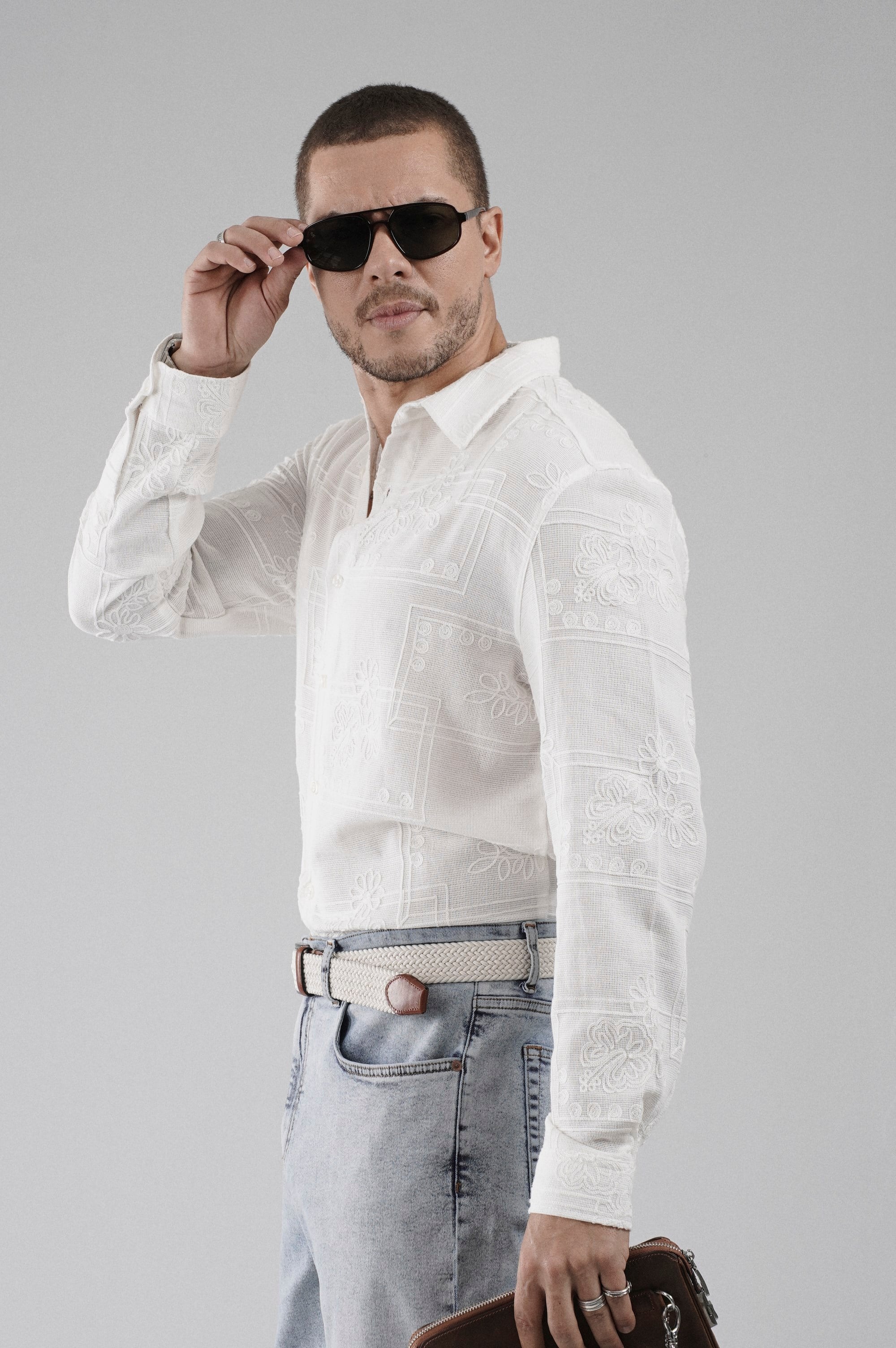 Regular Kalıp Nakış Detaylı Kafes Kumaş Nefes Alan %100 Pamuklu Erkek Gömlek