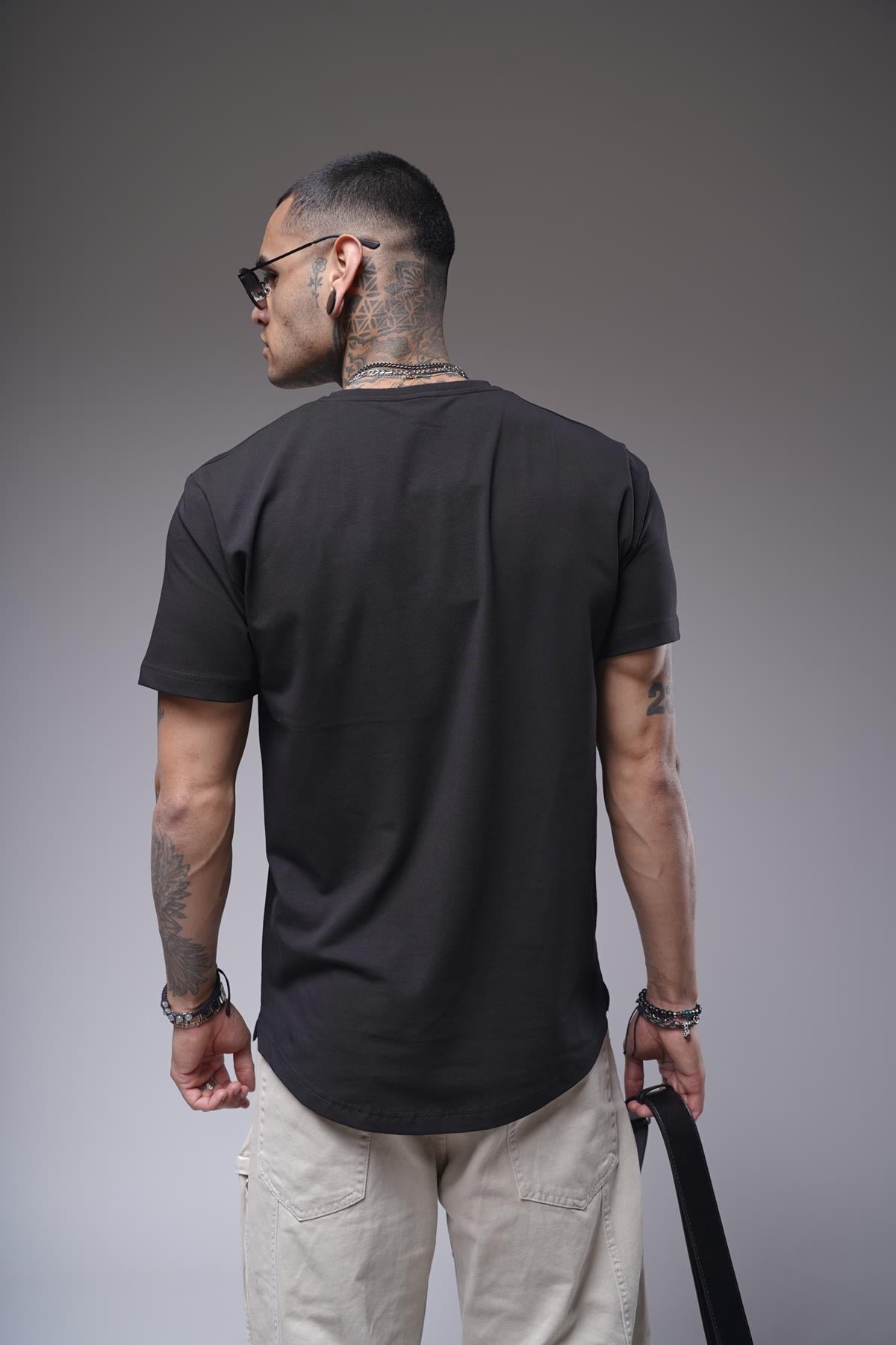 V Yaka Düz Basic Regular Kalıp Erkek Tişört