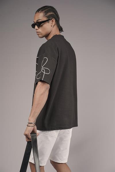 Bisiklet Yaka Nakış Detaylı Oversize Kalıp Unisex Tişört