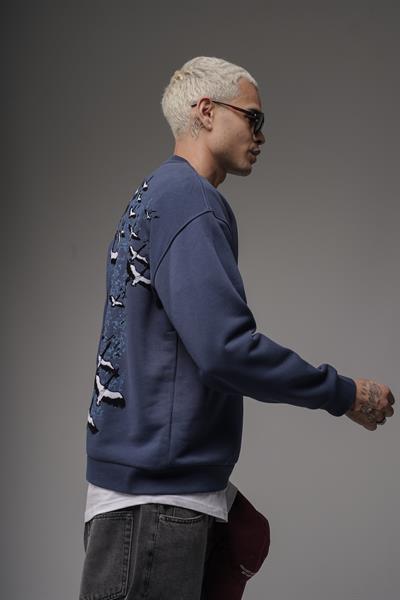Bisiklet Yaka Sırtı Leylek Baskılı Nakışlı Oversize Kalıp Sweatshirt
