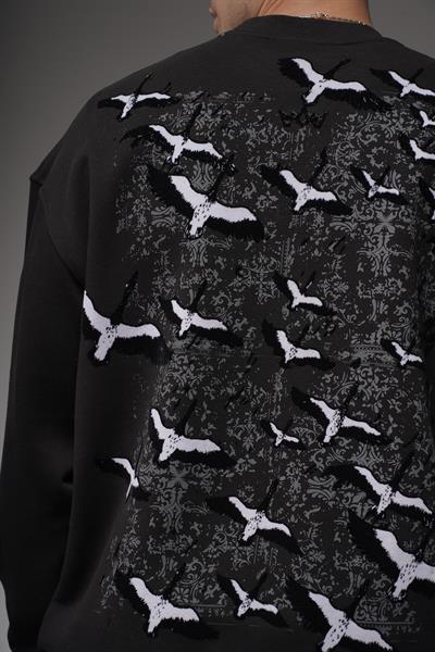 Bisiklet Yaka Sırtı Leylek Baskılı Nakışlı Oversize Kalıp Sweatshirt