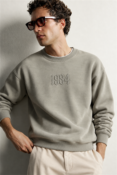 Erkek Ön ve Sırt Kabartma Nakış Detaylı Bisiklet Yaka Oversize Sweatshirt