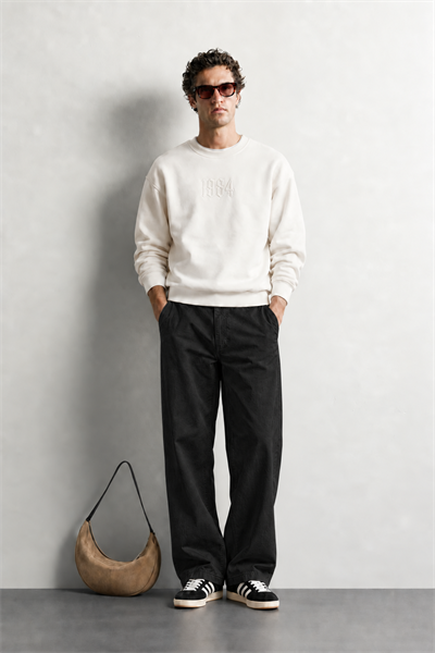 Erkek Ön ve Sırt Kabartma Nakış Detaylı Bisiklet Yaka Oversize Sweatshirt