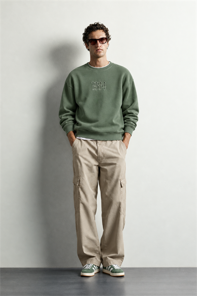 Erkek Ön ve Sırt Kabartma Nakış Detaylı Bisiklet Yaka Oversize Sweatshirt