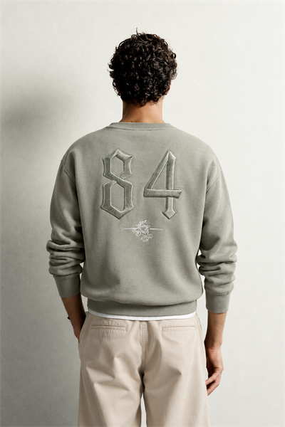 Erkek Ön ve Sırt Kabartma Nakış Detaylı Bisiklet Yaka Oversize Sweatshirt