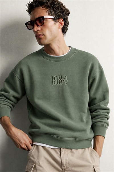Erkek Ön ve Sırt Kabartma Nakış Detaylı Bisiklet Yaka Oversize Sweatshirt
