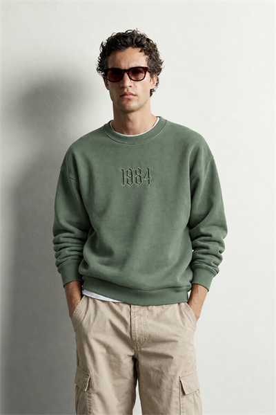 Erkek Ön ve Sırt Kabartma Nakış Detaylı Bisiklet Yaka Oversize Sweatshirt