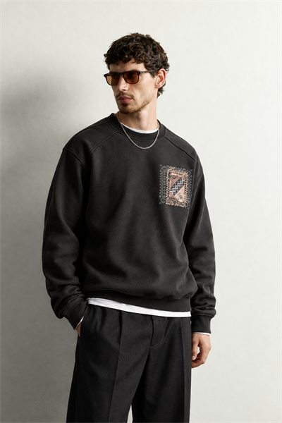Erkek Sırt ve Göğüs Etnik Desen Patch Baskılı Bisiklet Yaka Oversize Sweatshirt