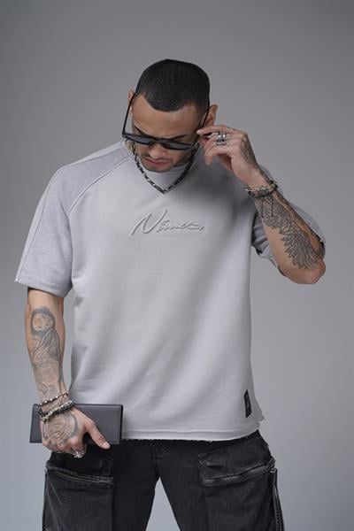 Kabartma Baskılı Garni Detaylı Reglan Kol Oversize Kalıp Unisex Tişört